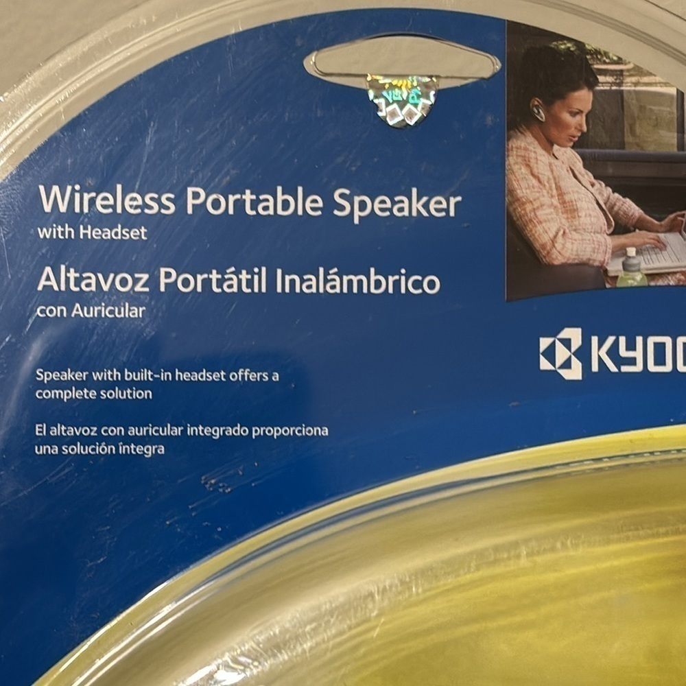 Kyocera Wireless Portable Speaker with Headset AND BLUETOOTH - Picture 3 of 11